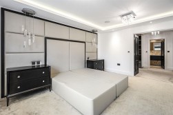 Newberries Avenue, Radlett