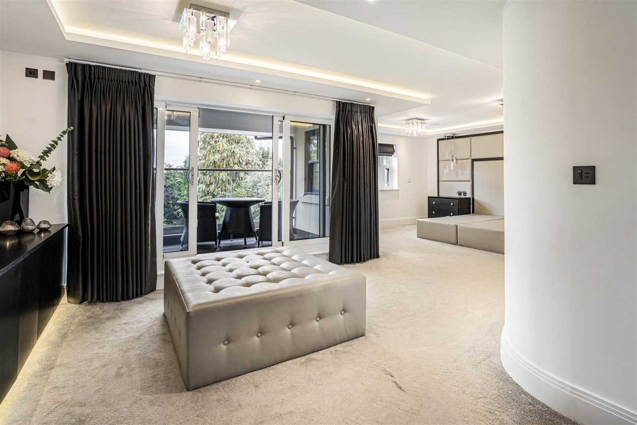 Newberries Avenue, Radlett