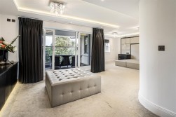 Newberries Avenue, Radlett