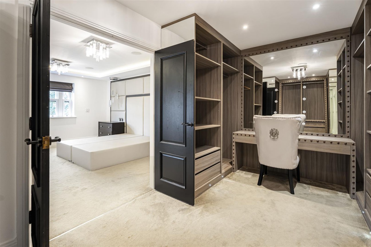 Newberries Avenue, Radlett