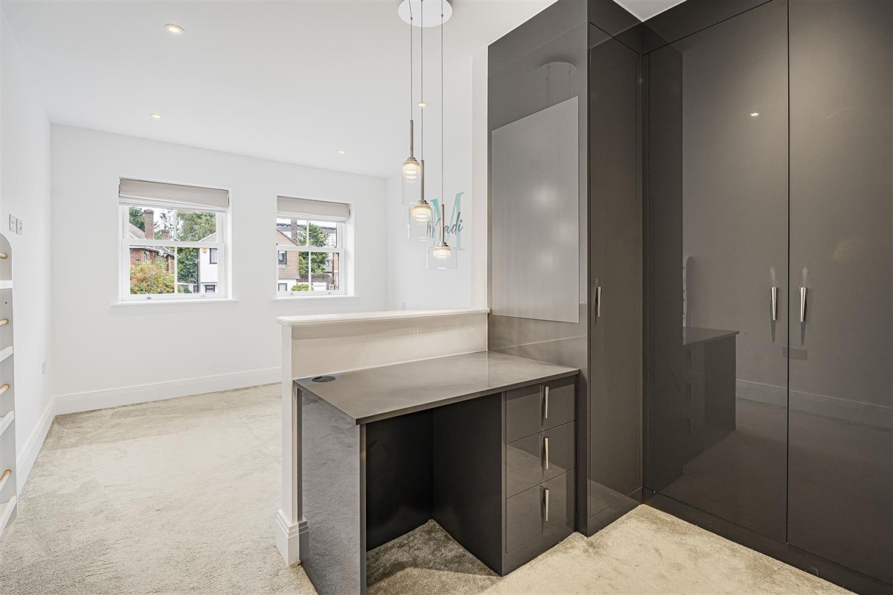 Newberries Avenue, Radlett