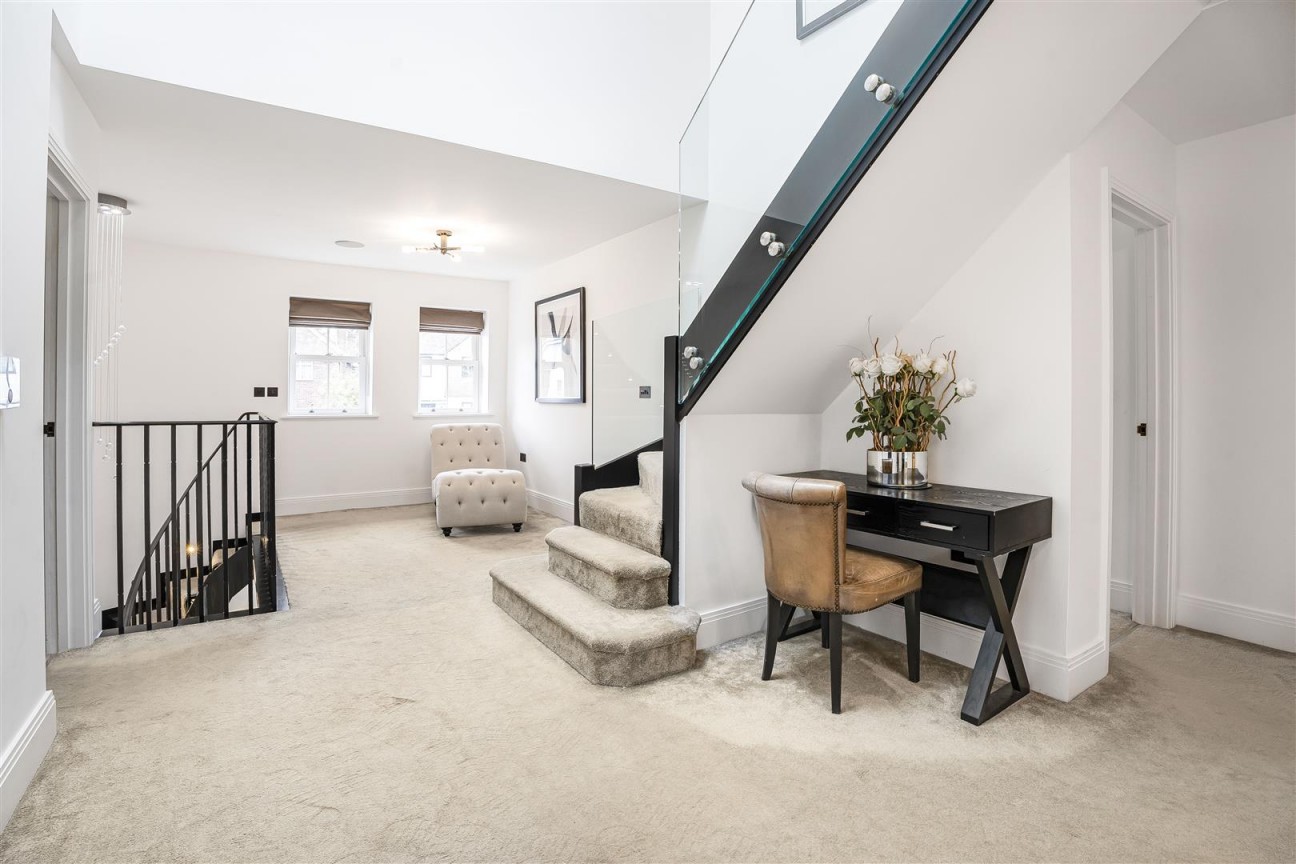 Newberries Avenue, Radlett