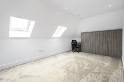 Newberries Avenue, Radlett