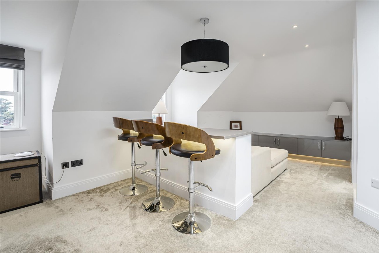 Newberries Avenue, Radlett