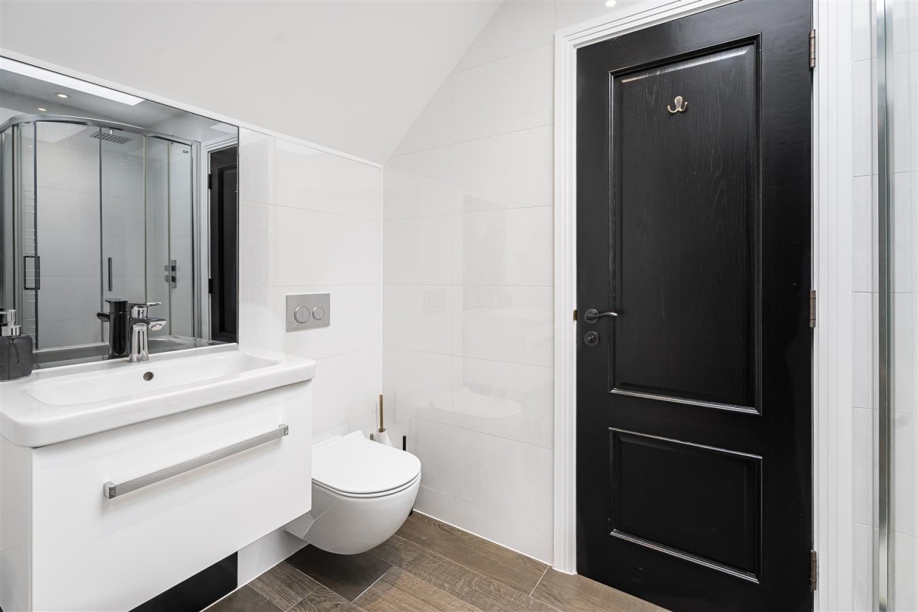 Newberries Avenue, Radlett