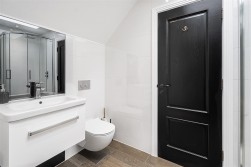 Newberries Avenue, Radlett