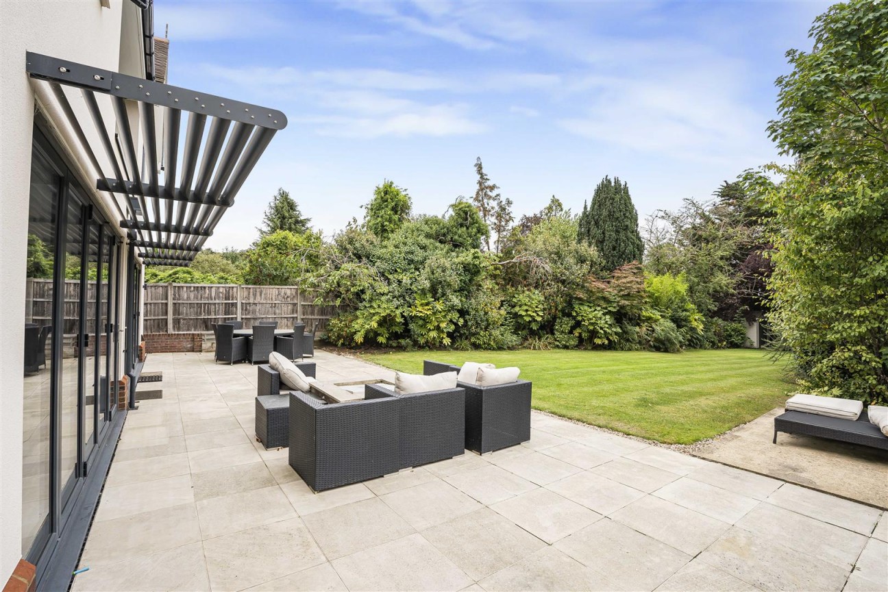 Newberries Avenue, Radlett