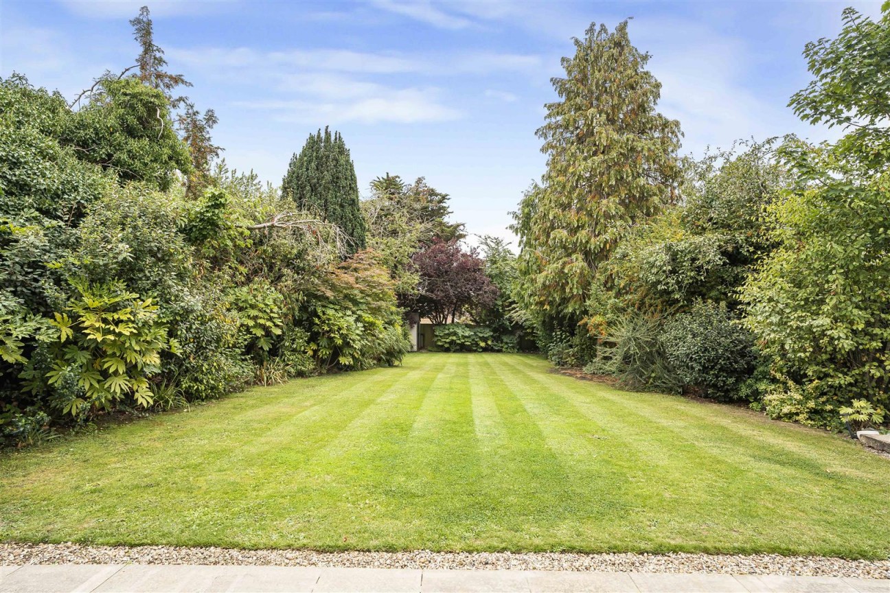 Newberries Avenue, Radlett