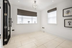 Newberries Avenue, Radlett