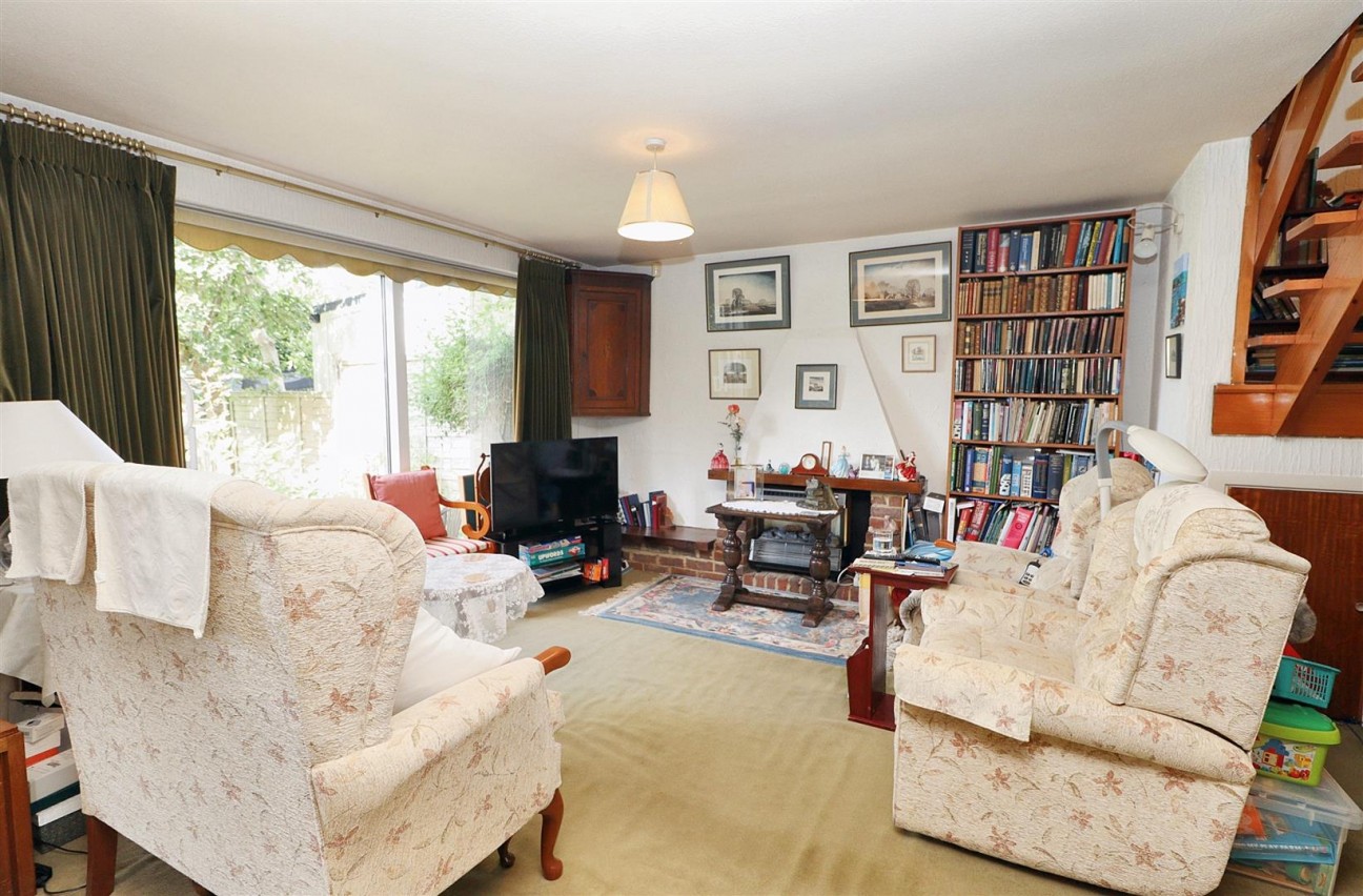 West View Gardens, Elstree