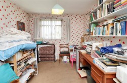 West View Gardens, Elstree