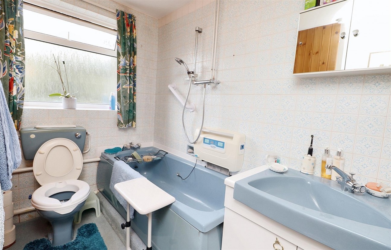 West View Gardens, Elstree