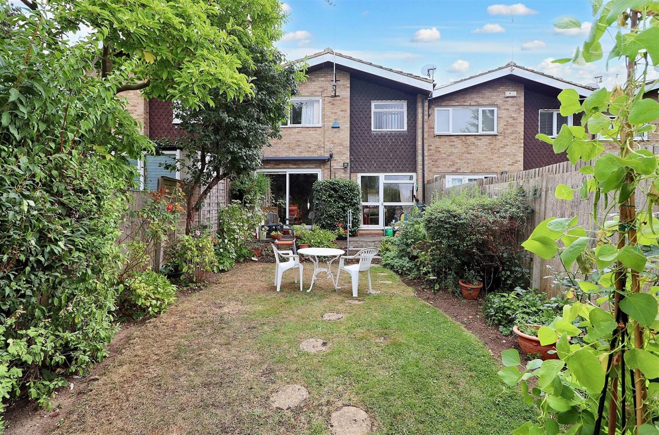 West View Gardens, Elstree