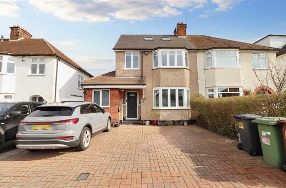 Bullhead Road, Borehamwood