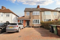 Bullhead Road, Borehamwood