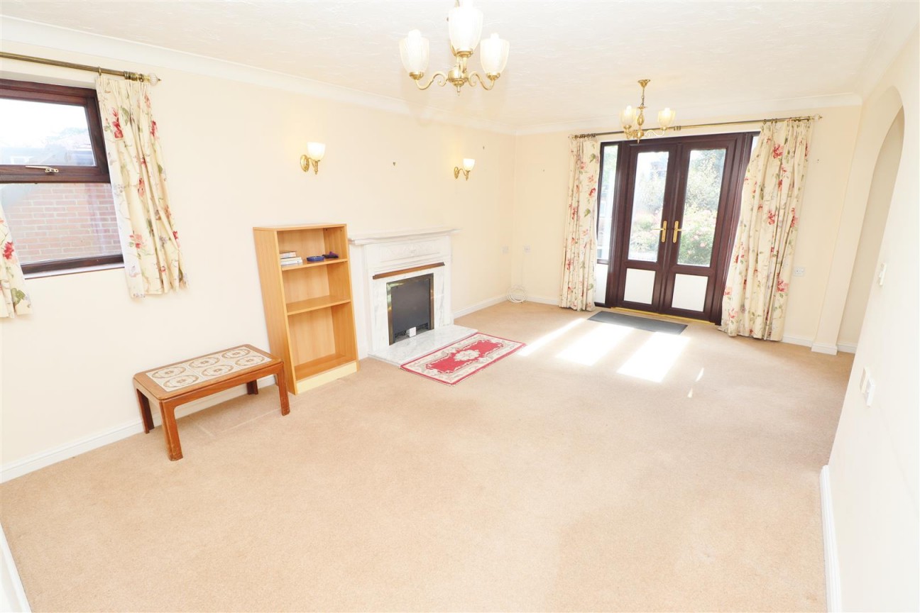 Slade Court, Watling Street, Radlett