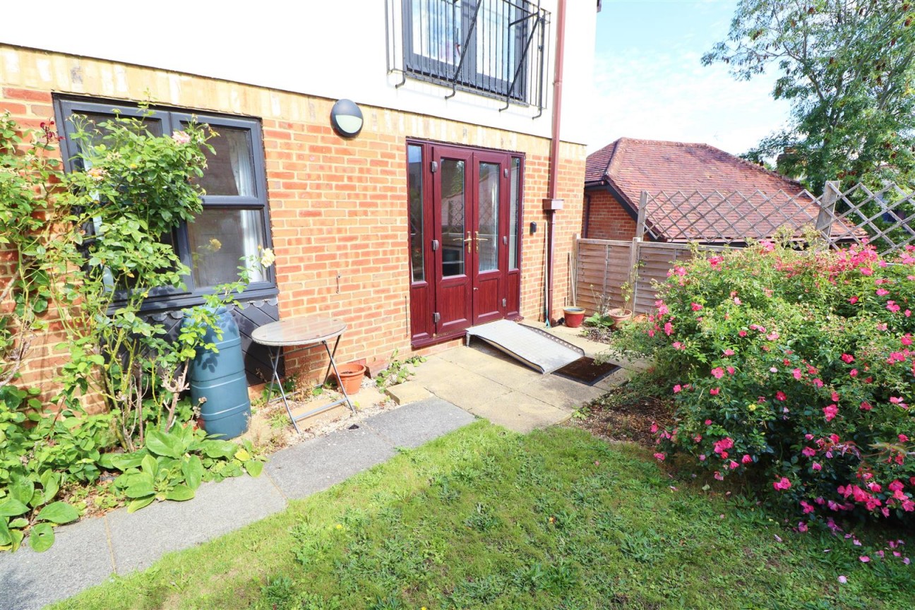 Slade Court, Watling Street, Radlett