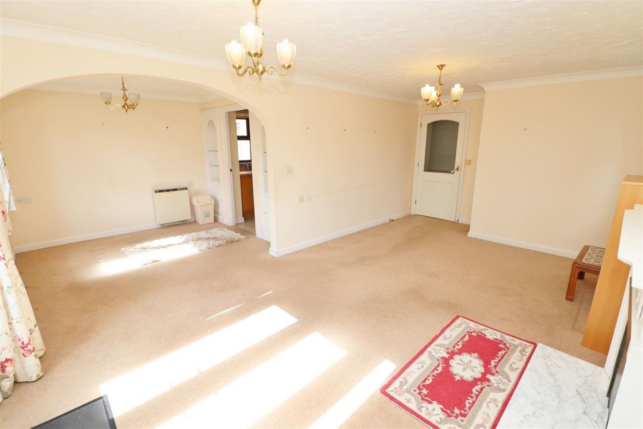 Slade Court, Watling Street, Radlett