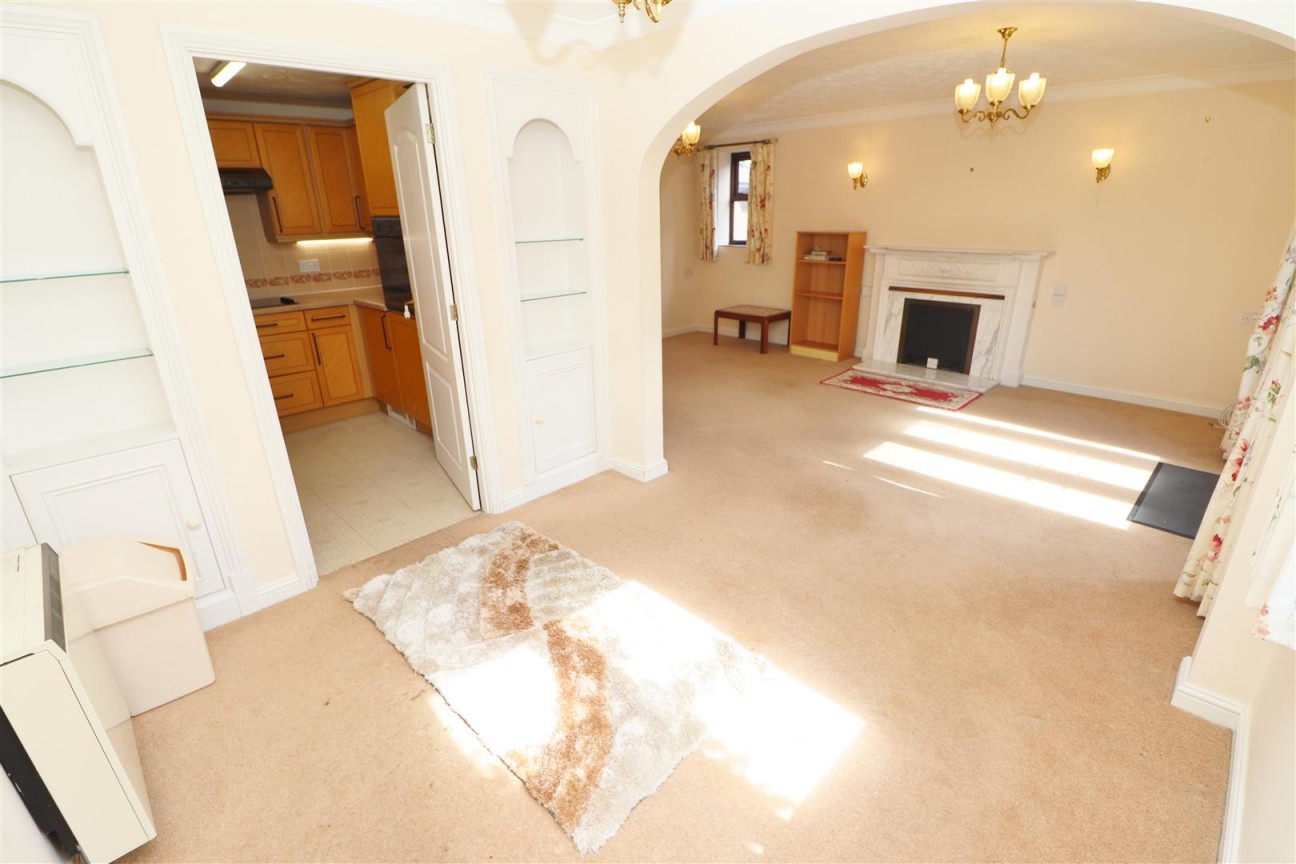 Slade Court, Watling Street, Radlett