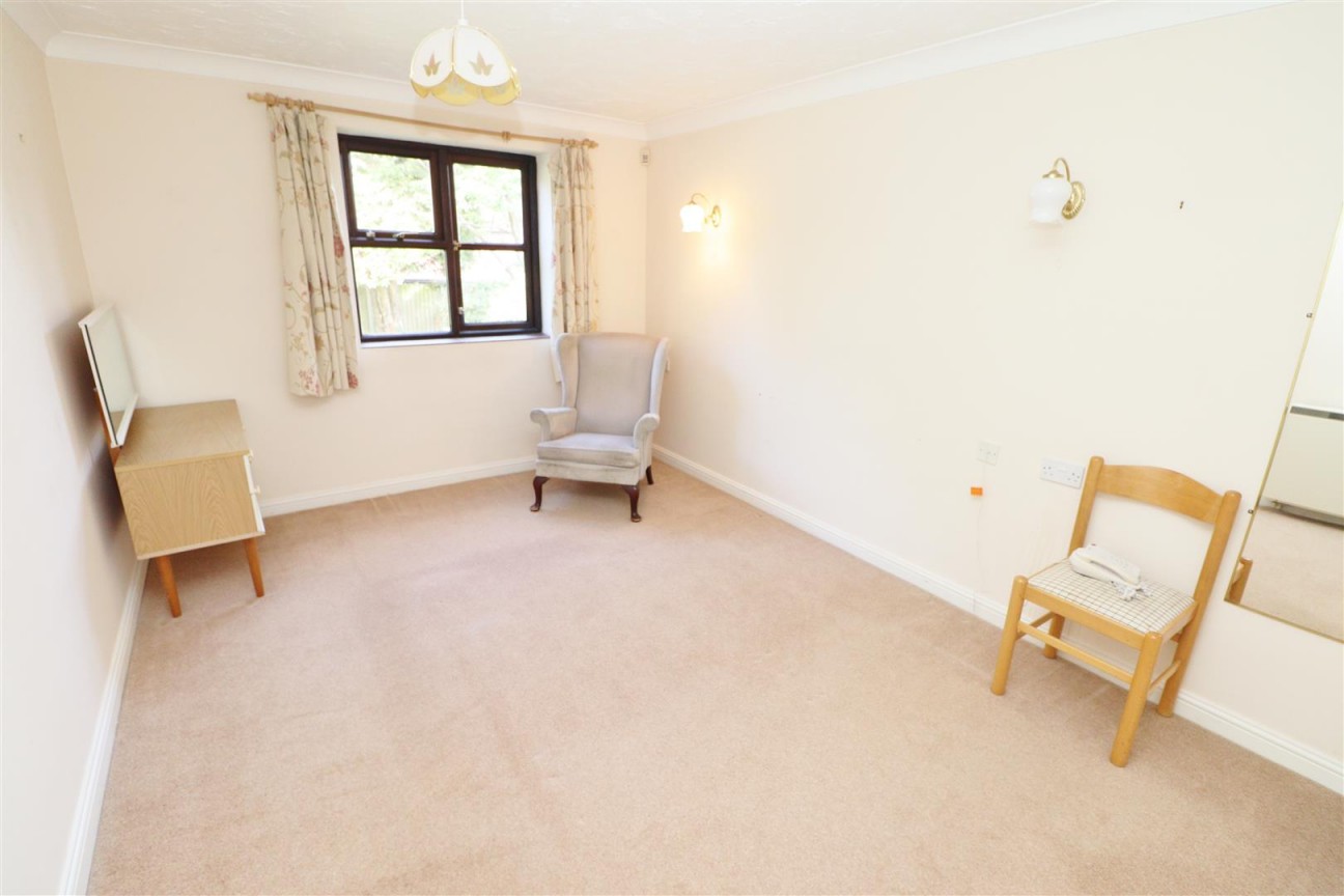 Slade Court, Watling Street, Radlett