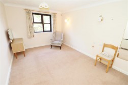 Slade Court, Watling Street, Radlett