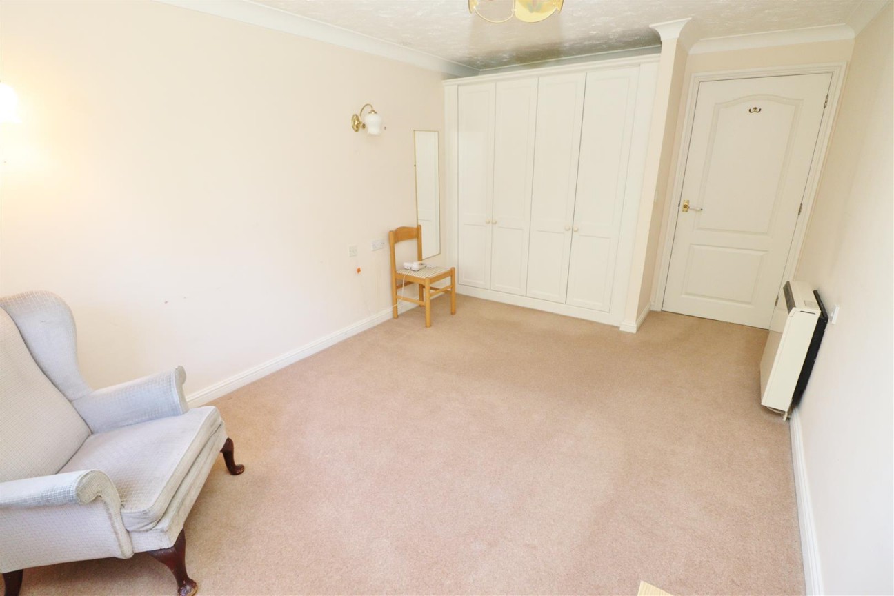 Slade Court, Watling Street, Radlett