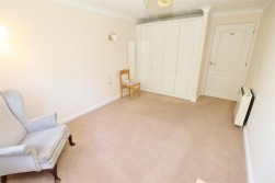 Slade Court, Watling Street, Radlett