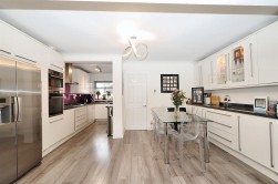 Kingsley Avenue, Borehamwood