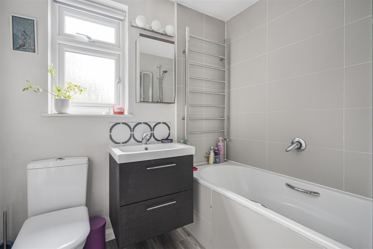 Newberries Avenue, Radlett