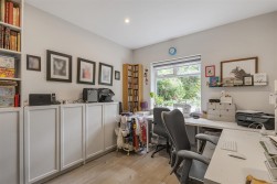 Newberries Avenue, Radlett