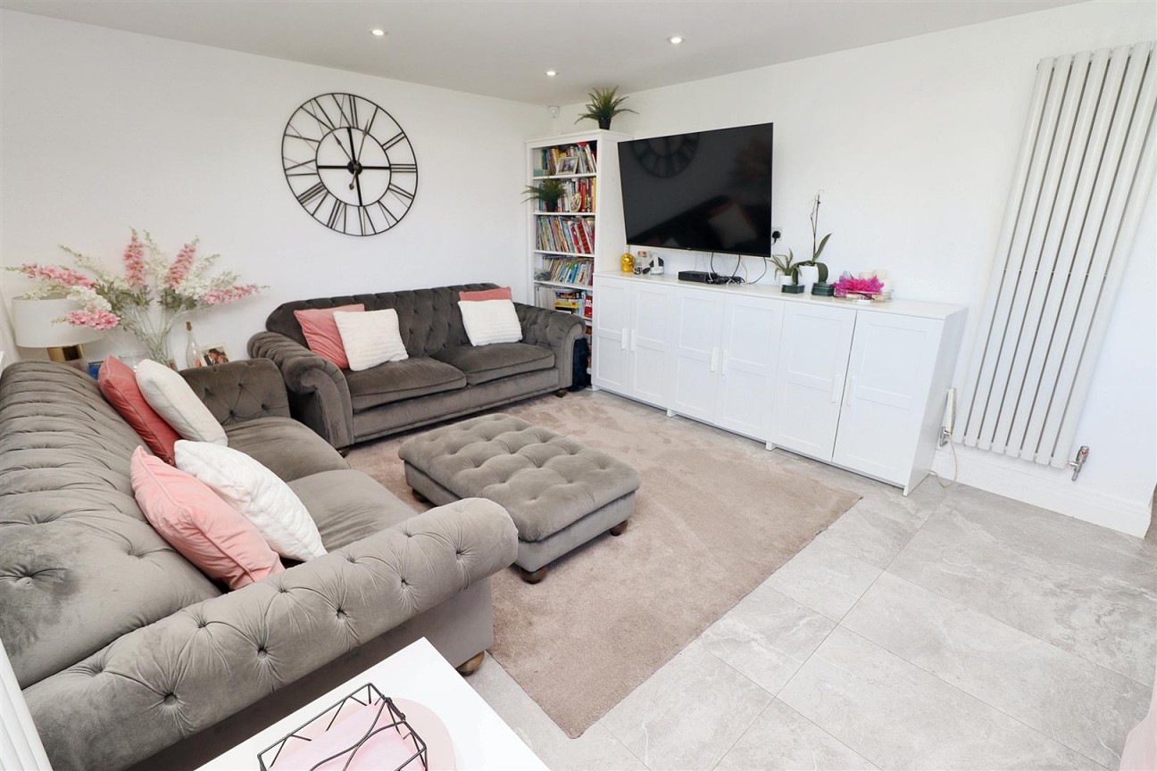 3 Carrington Close, Borehamwood