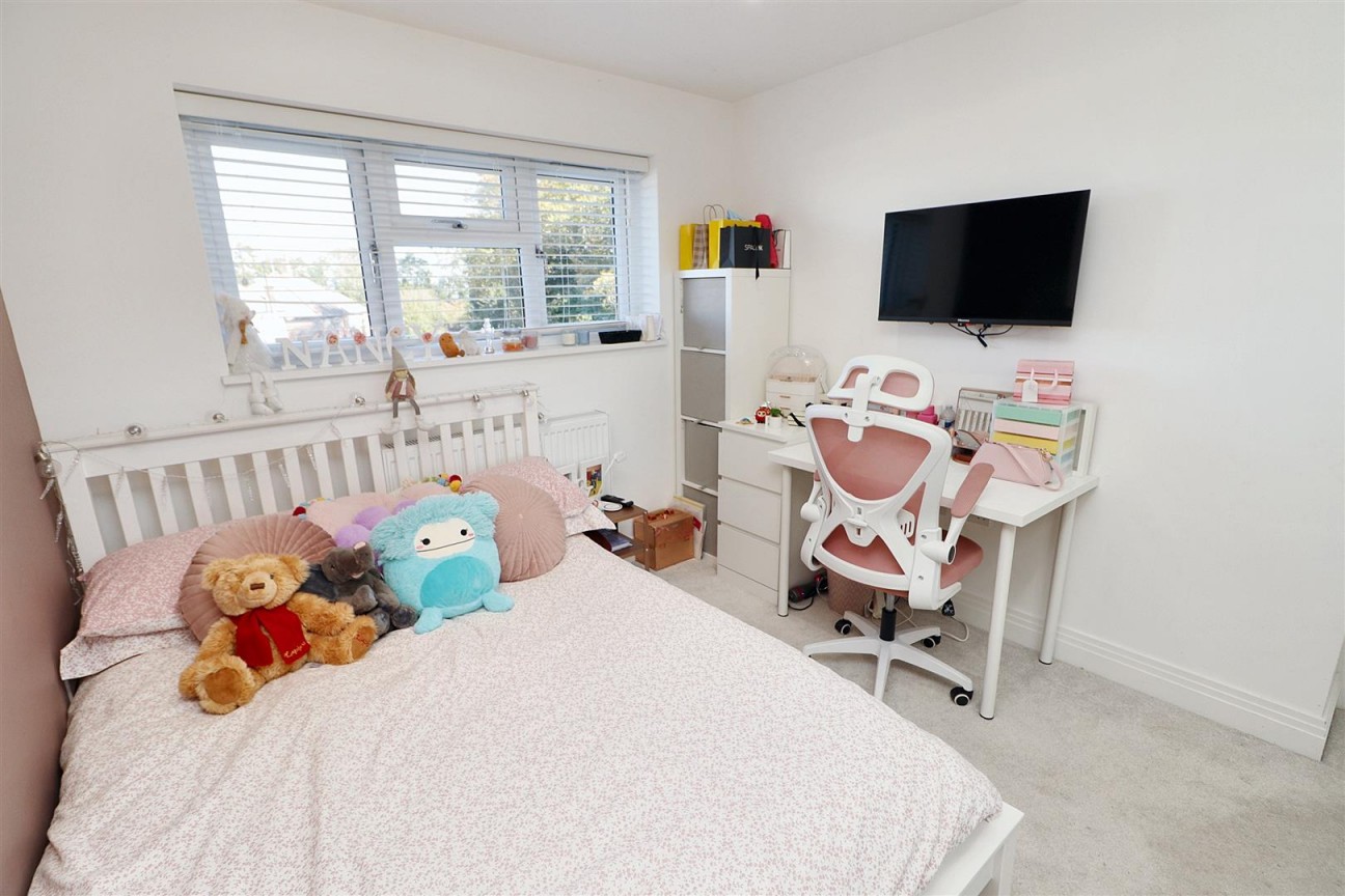 3 Carrington Close, Borehamwood