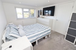 3 Carrington Close, Borehamwood