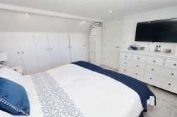 3 Carrington Close, Borehamwood