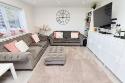 3 Carrington Close, Borehamwood