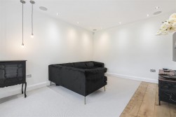 Oakridge Avenue, Radlett