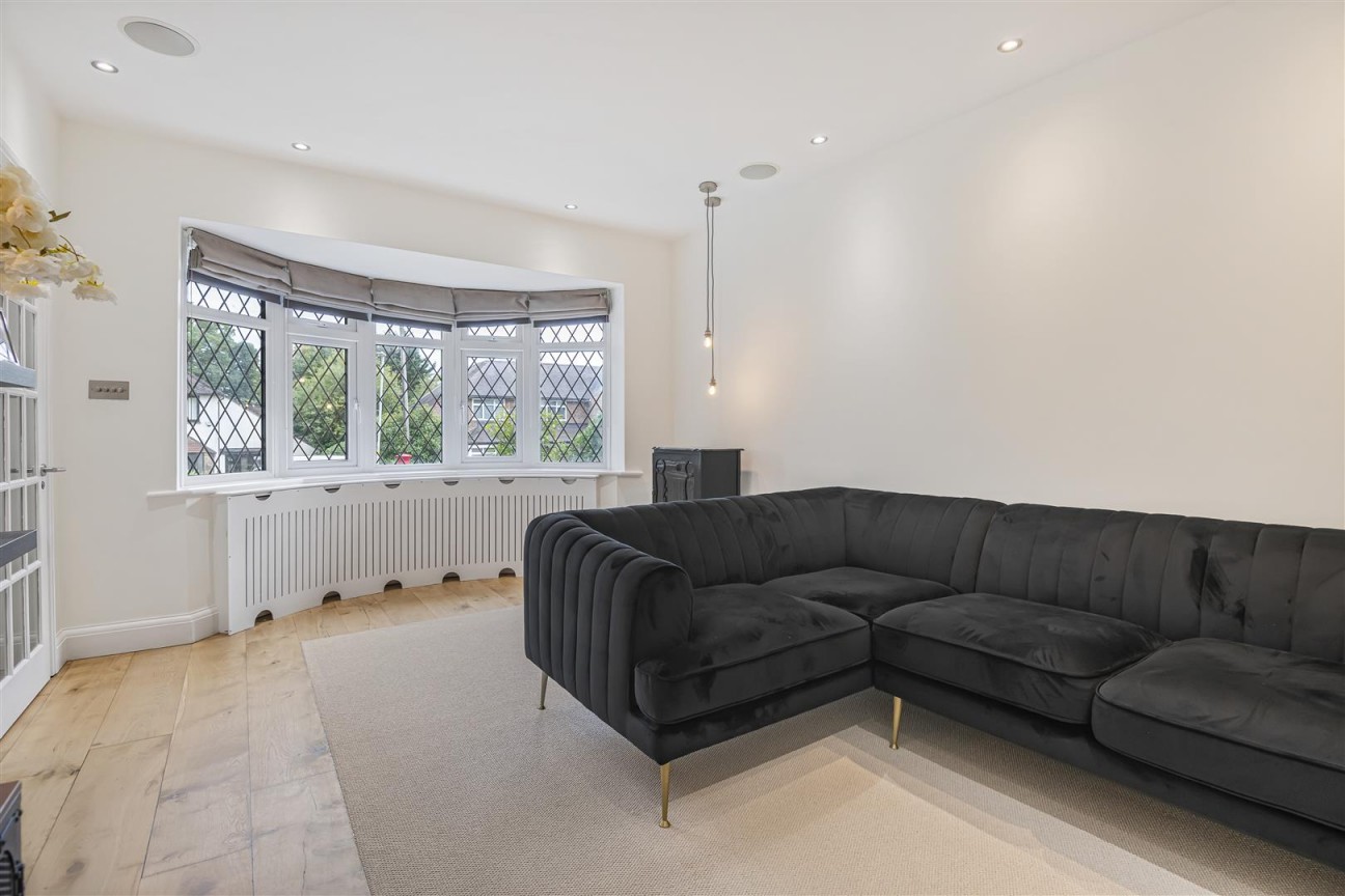 Oakridge Avenue, Radlett