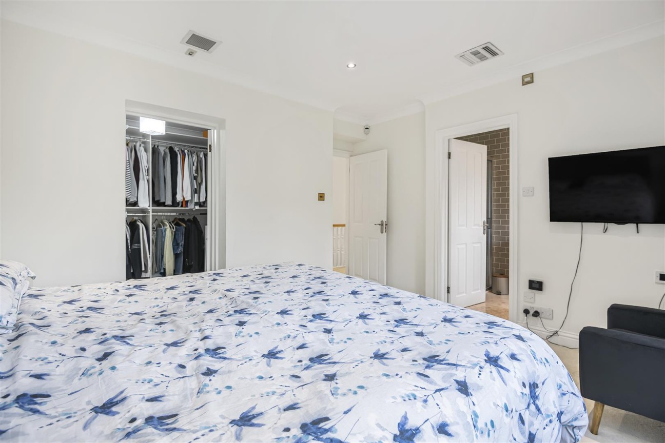 Oakridge Avenue, Radlett