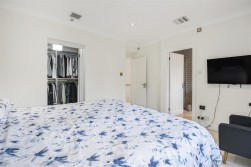 Oakridge Avenue, Radlett