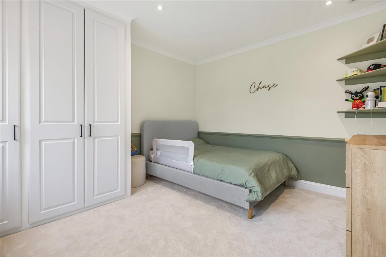Oakridge Avenue, Radlett