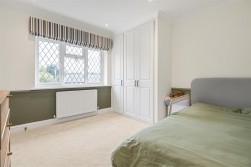 Oakridge Avenue, Radlett