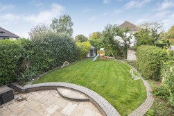 Oakridge Avenue, Radlett