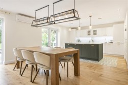 Oakridge Avenue, Radlett