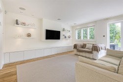Oakridge Avenue, Radlett