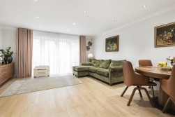 Battlers Mews, Radlett