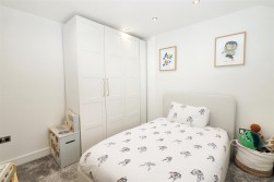 Walshford Way, Borehamwood