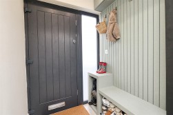 Walshford Way, Borehamwood