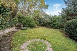 Craigweil Avenue, Radlett