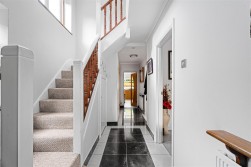 Craigweil Avenue, Radlett