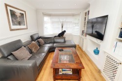 Grange Road, Elstree, Borehamwood